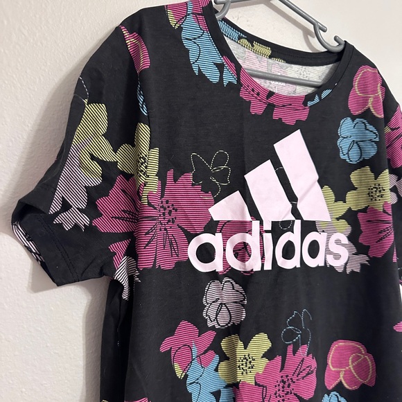 BNWT Girls size Large Adidas tshirt - Picture 3 of 3